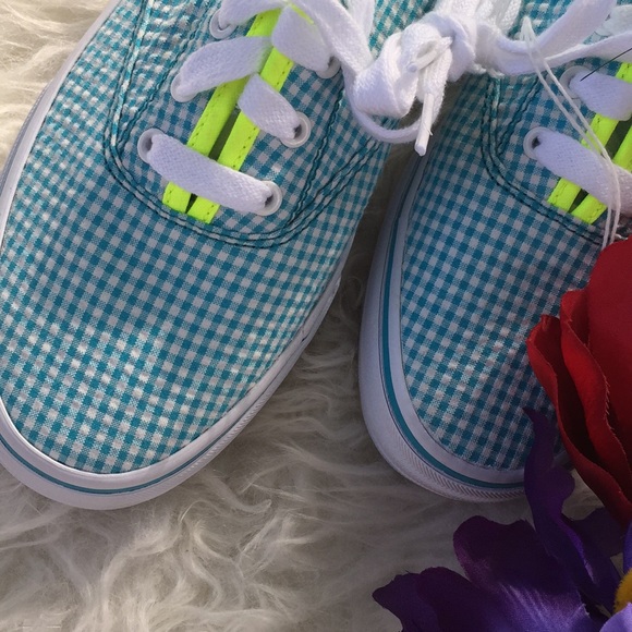 Keds - Picture 2 of 6